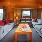 Dyna, Luxe, Calme Et Serenite